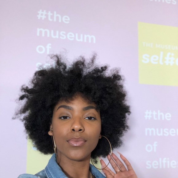 Meet your Posher, Ryshania - Picture 1 of 1